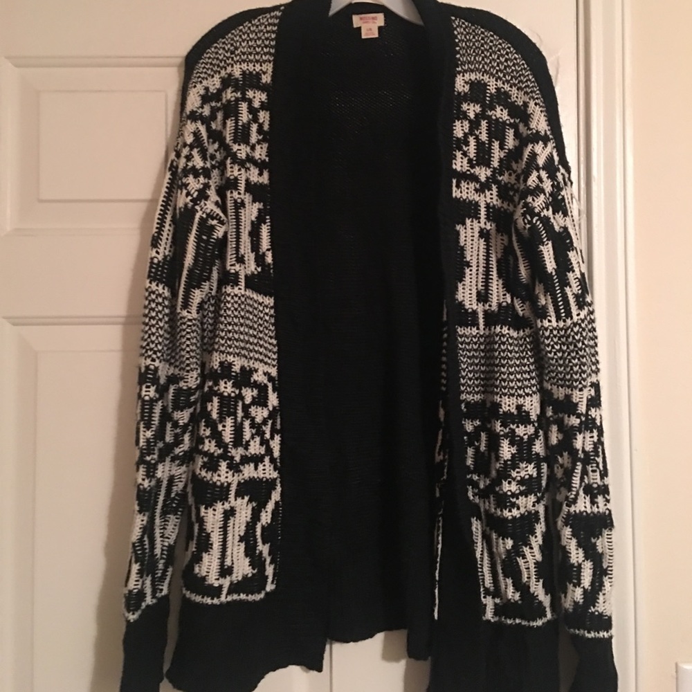 Black and White patterned cardigan